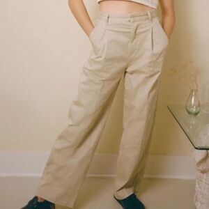 Urban Outfitters BDG Mia Straight Leg Chino Trouser Pants Khaki Size 2